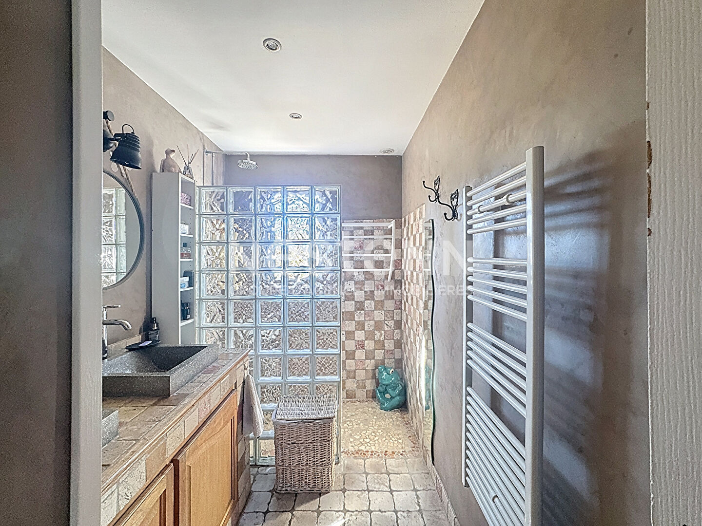 À vendre à Graveson ? Charmante maison plain pied avec studio indépendant