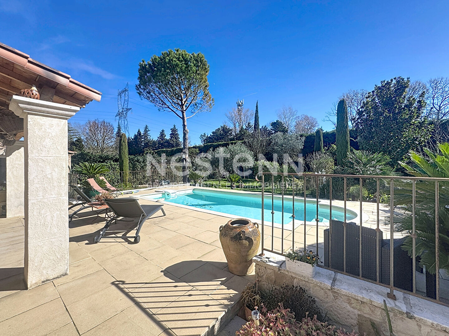 À vendre à Graveson ? Charmante maison plain pied avec studio indépendant