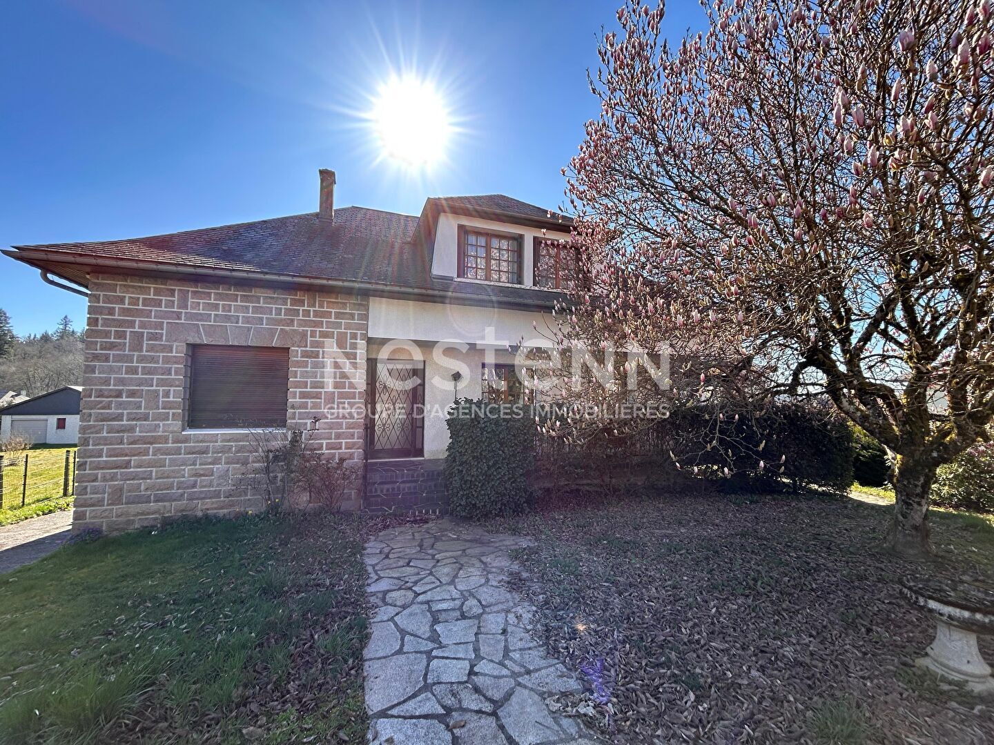 Maison 8 pièces 237 m² · à Meymac · 237 m² · 240 000 €
