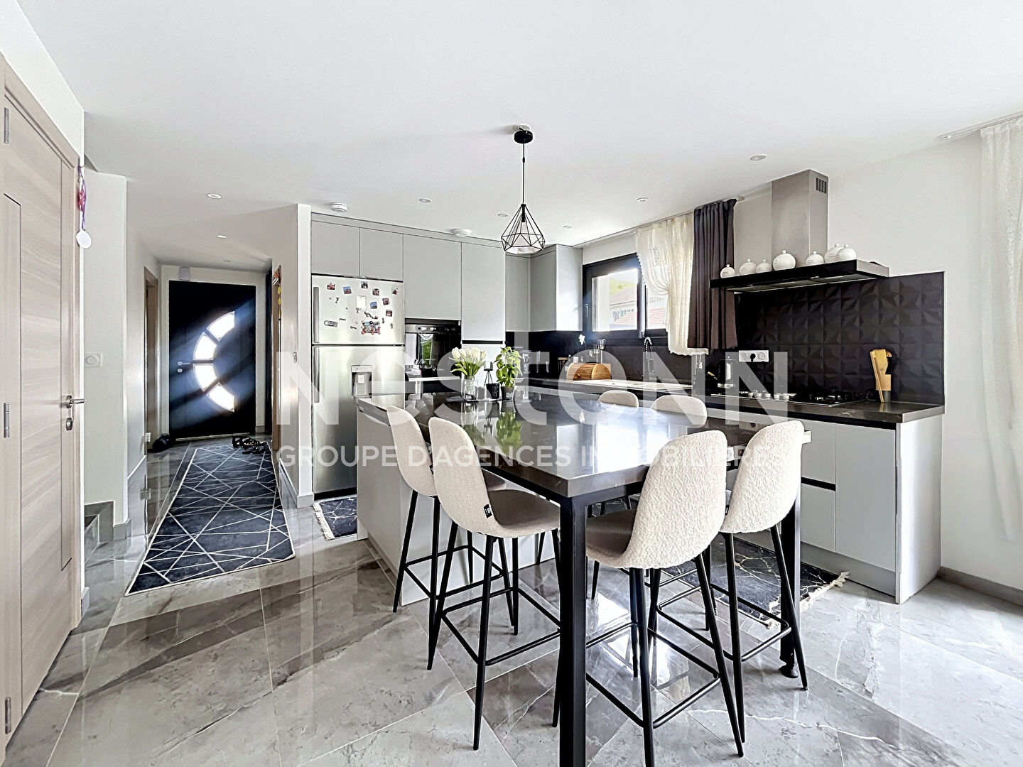 Maison 4 pièces 122 m² · à Chaffois · 122 m² · 415 000 €